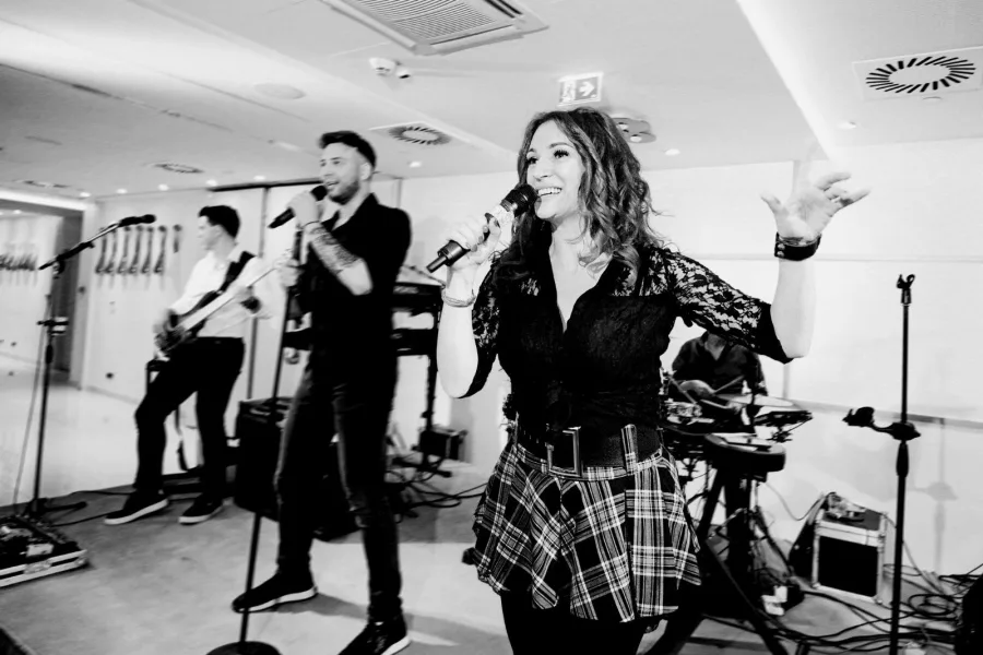 Alen Bičević i Estera Strmečki na pozornici.