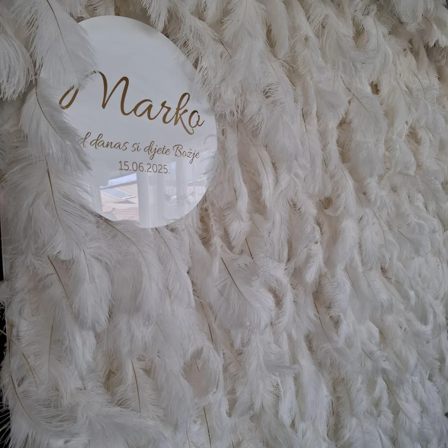 Slika iz blizine na zid od bijelog perja.