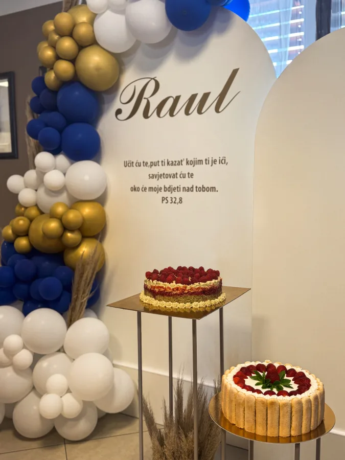 64fb0374 0437 4e79 b03b c5be2b3e989c 4