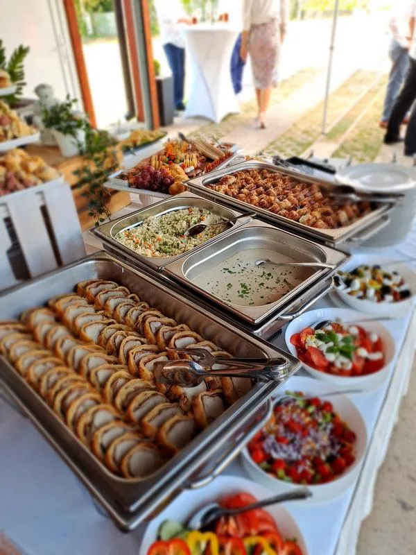 Buffet predjela na stolu - Gala Catering Zagreb.