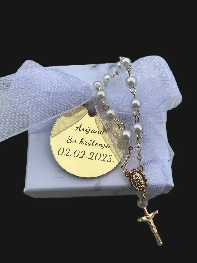 Zahvalnice za krštenje kao krunica s imenom i datumom.