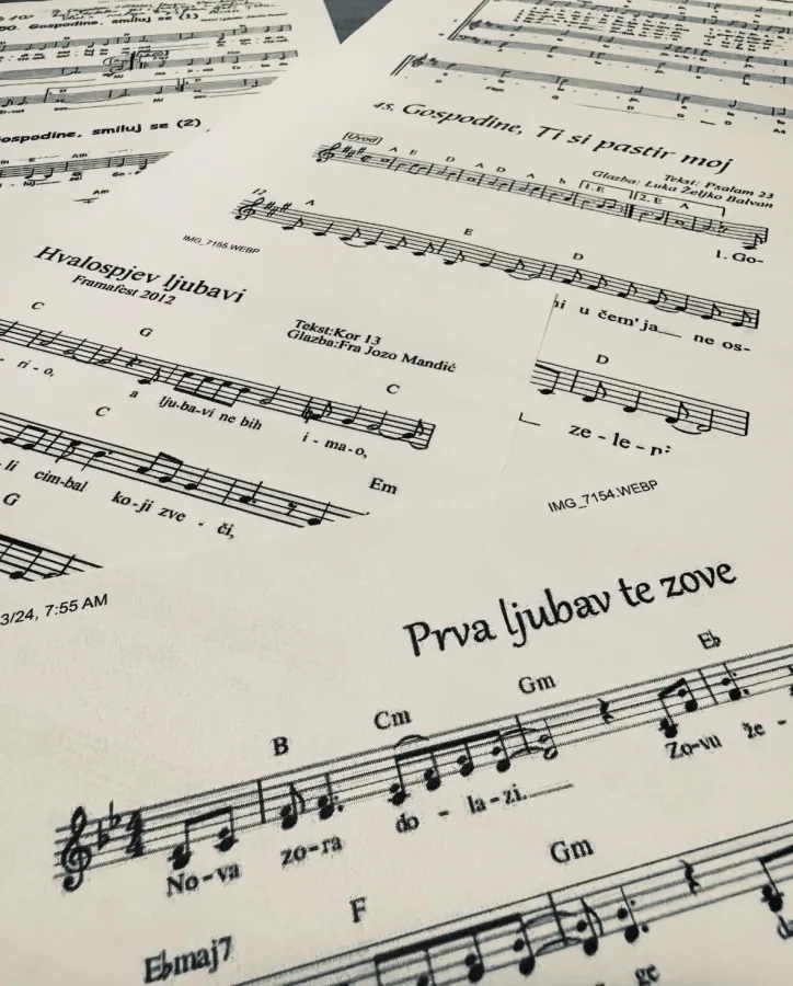 Note i riječi liturgijskih pjesama.
