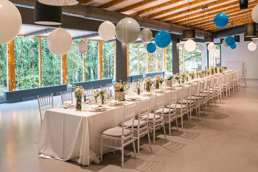 Klub Šumica Sesvete veliki stol za proslave.