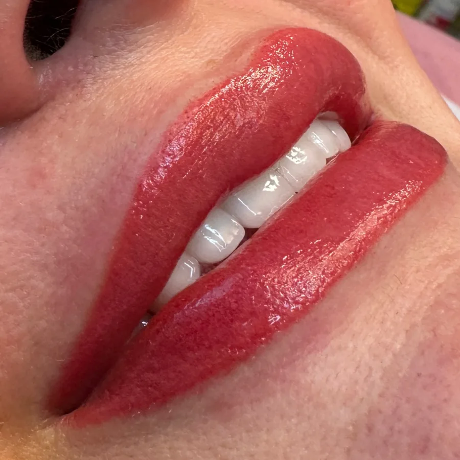 Trajna šminka usana ili mikropigmentacija u salonu Atelje by Medolina.