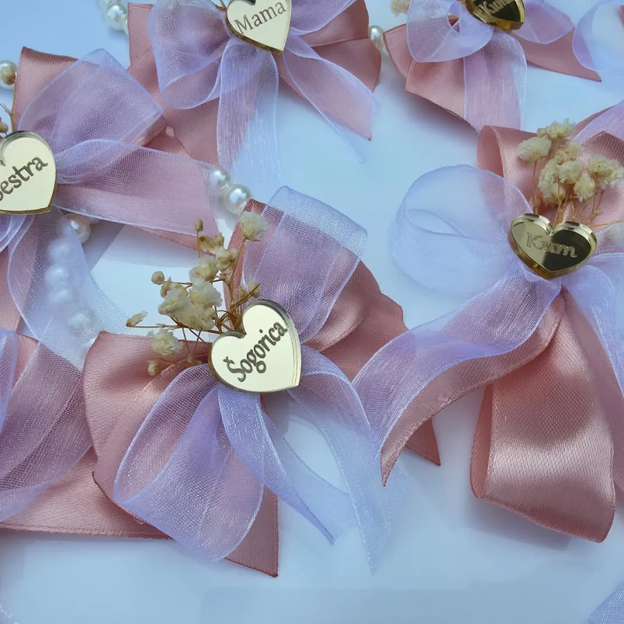 Rozi rever za vjenčanje za obitelj i kumove.