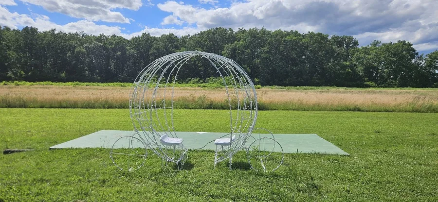 Kutak za slikanje u obliku kugle u prirodi Velika Gorica.