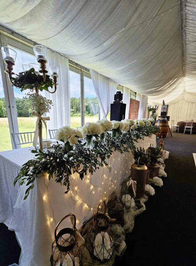 Stol za mladence The Tur Velika Gorica imanje za vjenčanje.