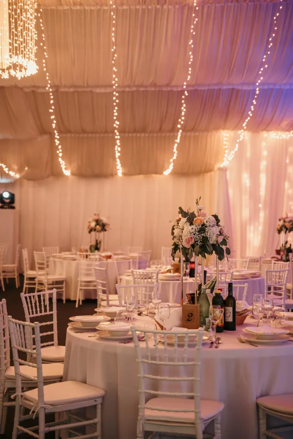 Unutrašnjost sale TheTur imanje za vjenčanje pored Zagreba.