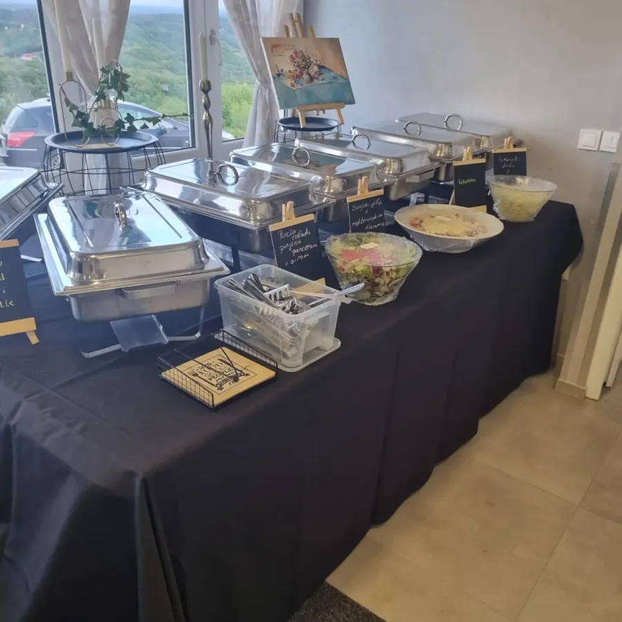 Švedski stol u vili za vjenčanja.