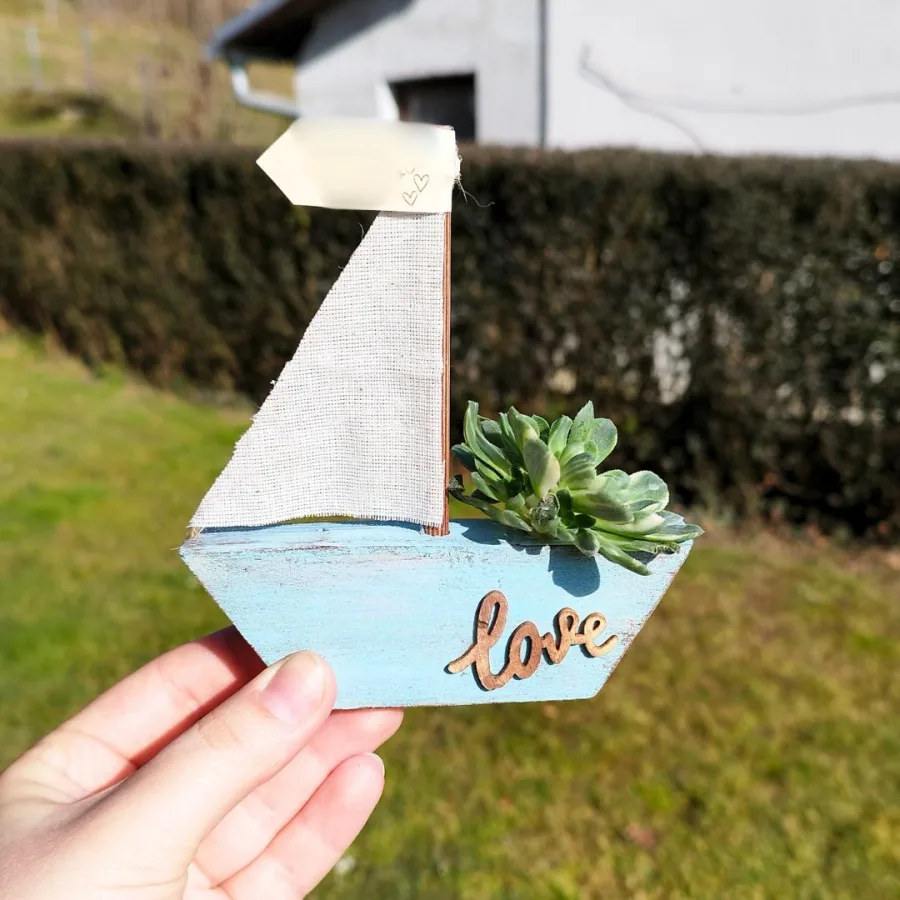 zahvalnice za vjencanje u obliko jedrilice s natpisom love.